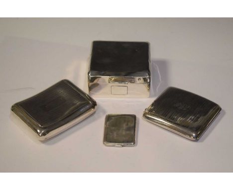 Group of silver comprising, cigarette case, Chester, 1923, sponsors mark for Walker &amp; Hall, square table top box, 9.5cm x