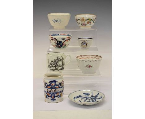 Small collection of 18th Century teawares, to include Lowestoft teabowl, Worcester bat printed cup, etc., together with a 19t