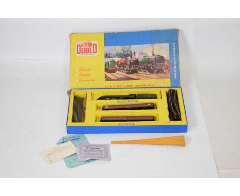 Hornby Dublo 00 gauge 2014 box railway trainset, boxed Contents unchecked, sold as seen. 