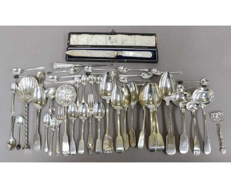 Assorted George III and Later Silver Flatware, various patterns, weighable silver 35gr 18dwt, 1,117gr (qty)