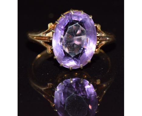 Edwardian ring set with an oval cut amethyst, in vintage box, 3.6g, size K
