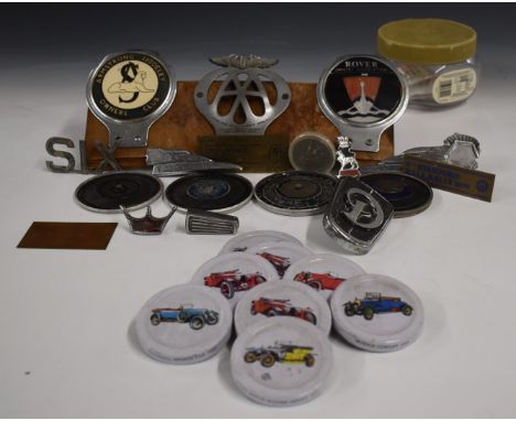 Motoring collectables to include four car tax disc holders including Express Motors, New Southgate, N11 Vauxhall, Morris and 