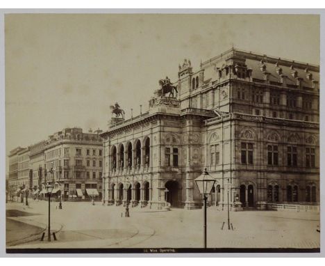 Wien.: 5 Photographien um 1880. Qu.4°. Auf starkem Karton montiert. Reichrathsgebäude. - Rathhaus. - Hofburg-Theater. - Franz
