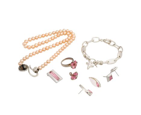   Schmuckkonvolut 7-teilig,   Silber, 99 g, Händlerkonvolut bestehend aus 1 Perlencollier 47 cm, 1 Armband 21 cm, 1 Ring Weit
