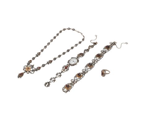   Schmuckkonvolut 4-teilig,   Silber, 84 g, Händlerkonvolut bestehend aus 1 Collier 39 cm, 1 Armband 18,5 cm, 1 Armbanduhr 17