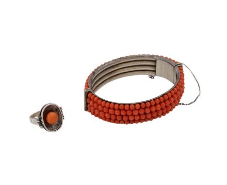   Schmuckkonvolut 2-teilig,   Silber, 35 g, Händlerkonvolut bestehend aus 1 Armreif, Innenumfang 16 cm und 1 Ring, Weite 51, 
