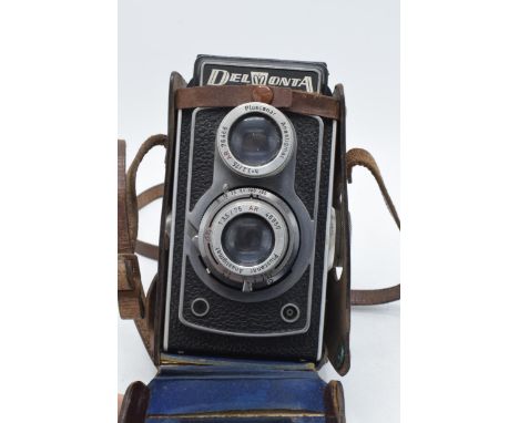 Vintage Del Monta Pluscanar Anastigmat vintage camera in brown leather carry case.  Untested.