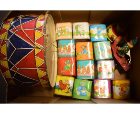 Vintage toys to include Chad Valley building blocks, Triang spinning top, tin plate drum and others.  