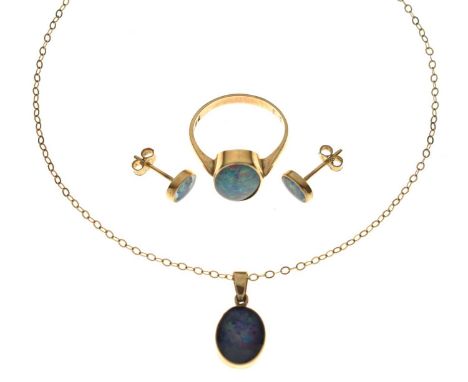 Black opal triplet 9ct gold ring, circa 1970s, size O½ approx, together with black opal triplet pendant necklace and a matchi