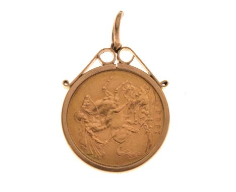 Queen Victoria gold sovereign, 1900, in a 9ct gold pendant mount, 9.7g gross approx