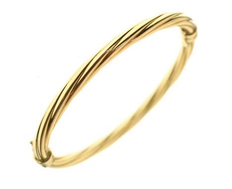 18ct gold hinged hollow bangle, stamped '750', with figure-eight clasp, 9.5g approx