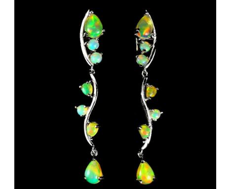 A pair of 925 silver opal set drop earrings, L. 2.5cm.