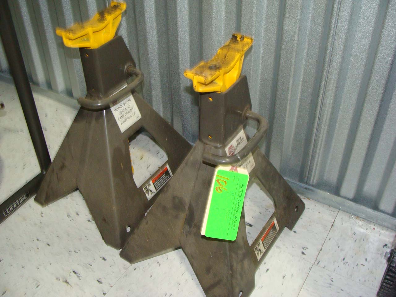 Napa Model 91516 5 Ton Jack Stands