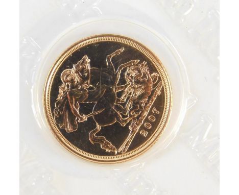 An Elizabeth II gold half sovereign 2007, 4.0g.