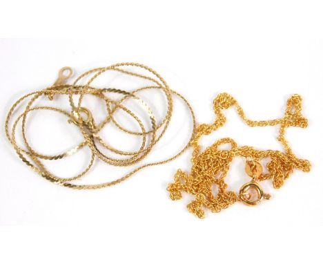 Two fine link gold chains, 3.1g.