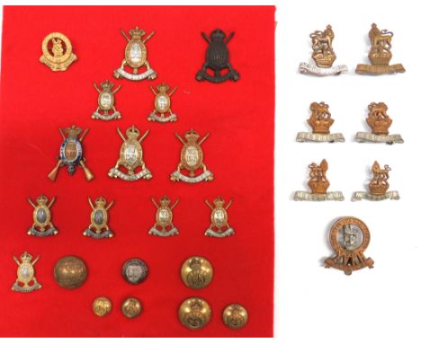 20 x 6th DG & 15 Hussars Cap And Collar Badgescap include bi-metal Vic crown 6th DG ... Bronzed KC 6th DG ... Bi-metal KC 6th
