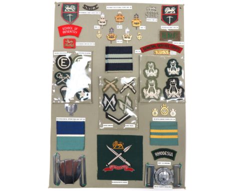 42 x Rhodesia Metal And Cloth Badgescap include bi-metal, QC R.N.A.E.C. ... Bi-metal QC Rhodesia Army Education Corps ... Ano