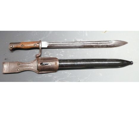 German 98/05 pattern bayonet with sawback removed, marked 917 to crossguard, 36cm blade, with scabbard and frog&nbsp;