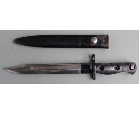 British L1A3 pattern bayonet stamped 600257 to grip, with 20cm fullered 'bowie' style blade and scabbard