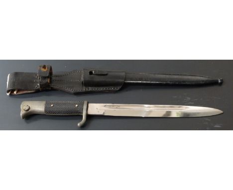 German KS98 pattern bayonet with Puma maker's mark to ricasso, 25cm fullered blade, scabbard and frog