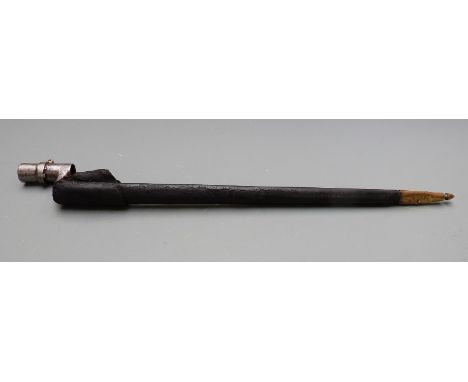 American 1835/1842 pattern socket bayonet, stamped US and cross swords to 45cm blade, with scabbard&nbsp;