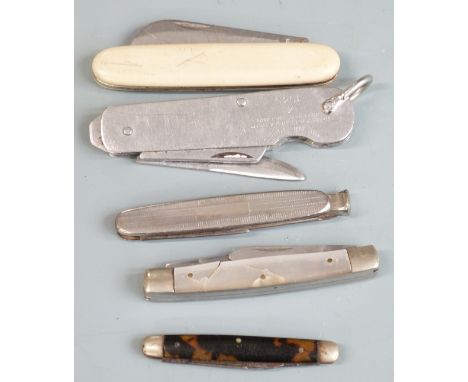 Five pocket knives including an Army clasp example dated 1945