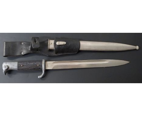 German KS98 pattern bayonet with FW Holler maker's mark to ricasso, 25cm fullered blade, scabbard and frog