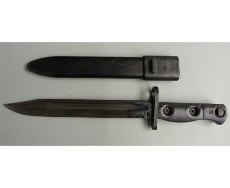 British L1A4 bayonet with 20cm fullered bowie blade and L3A1 plastic scabbard