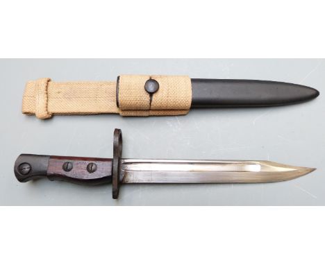 British No5 Mk1 bayonet with wooden grips, 20cm fullered bowie blade, scabbard and frog&nbsp;