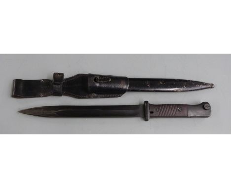 German 84/98 pattern bayonet with grooved grips, 44 FNG 4026 to ricasso, 25cm fullered blade, scabbard and frog