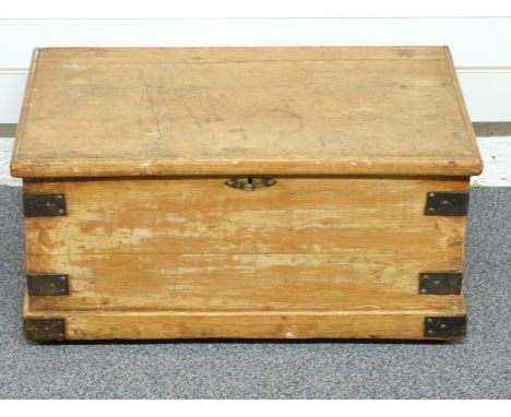 A metal bound pine trunk, W67 D39 H33cm&nbsp;