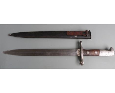Swiss 1918 pattern Schmidt Rubin bayonet, Waffenfabrik Neuhausen to ricasso, 576962 to crosspiece, 30cm double edged blade, w