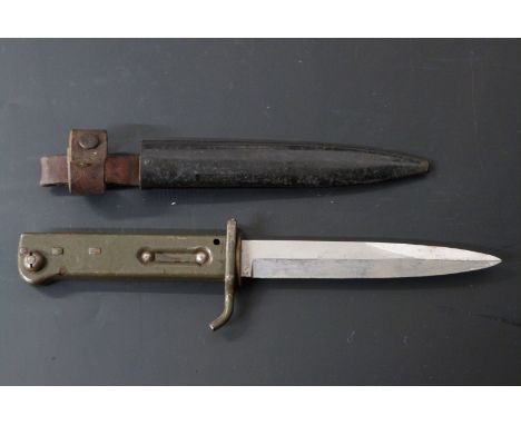 German Ersatz&nbsp;trench knife bayonet with pressed steel hilt and a short upswept quillon, 14cm blade, scabbard and belt lo