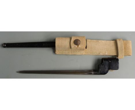 British No4 Mk1 spike bayonet with 20cm cruciform blade, scabbard and frog