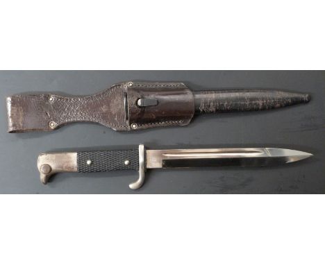 German KS98 pattern bayonet with Horster maker's mark to ricasso, 20cm fullered blade, scabbard and frog