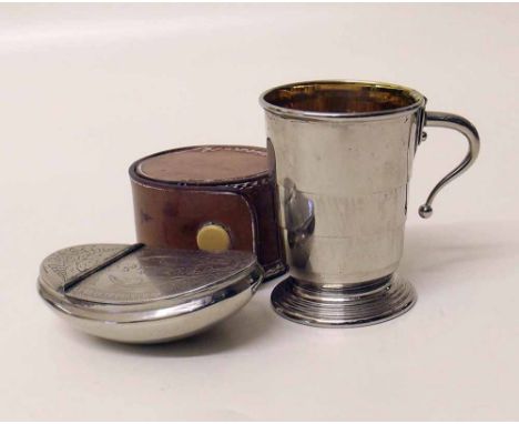 EPNS telescopic drinking cup and a 19th century snuff box. Condition report: see terms and conditions