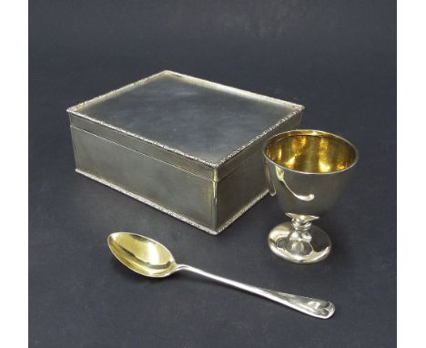 1930s silver engine turned cigar box, of rectangular form, maker Henry Clifford Davis, Birmingham 1930, 4.75" long; together 