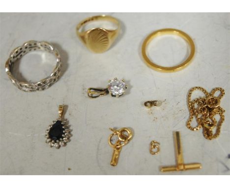 A 22ct gold wedding band, 3.2g; a paste set pendant; yellow metal fine boxlink small chain; sapphire set pendant etc 