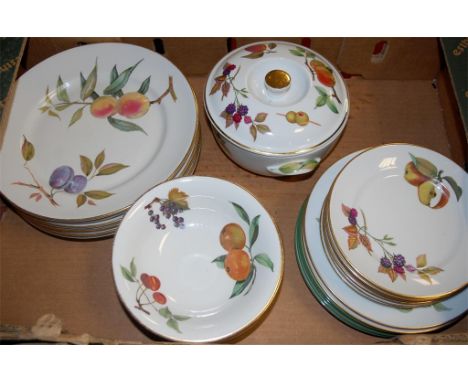 A collection of Royal Worcester tablewares in the Evesham pattern 