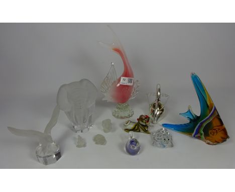 Venetian style glass fishes, Goebel glass animals, Jenasson glass elephant and other animal sculptures   Condition Report   C