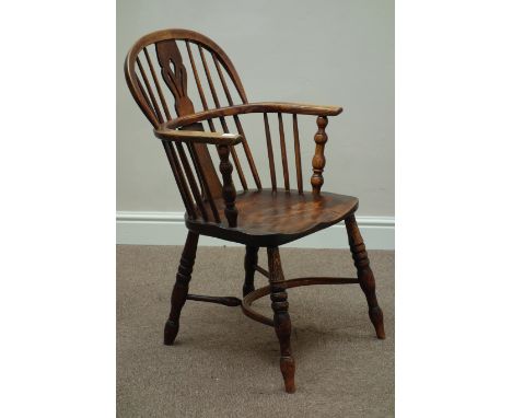 Early 19th century low comb and splat back Windsor armchair, turned legs with crinoline stretcher    Condition Report   Click
