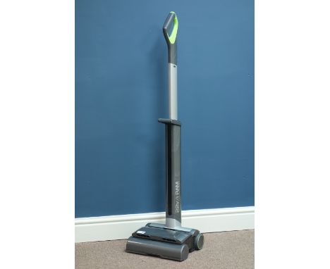 Gtech 22V Air Ram vacuum cleaner (This item is PAT tested - 5 day warranty from date of sale)   Condition Report   Click here