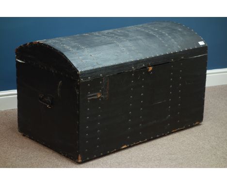 Early 20th century brass studded dome top trunk, W94cm, H57cm, D54cm   Condition Report   Click here for further images, cond
