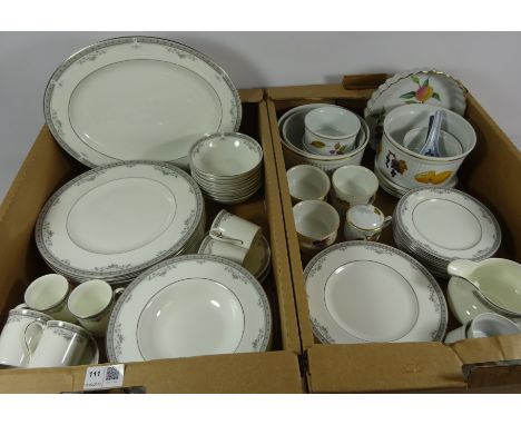 Royal Doulton 'York' pattern dinner and coffee service, 8 dinner plates, side plates and bowls and Royal Worcester 'Evesham' 