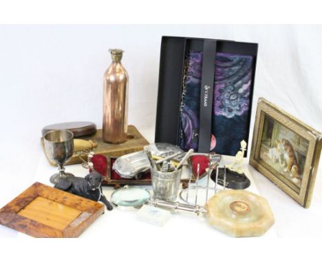 Mixed collectables to include, cheese board, framed print, corkscrew etc