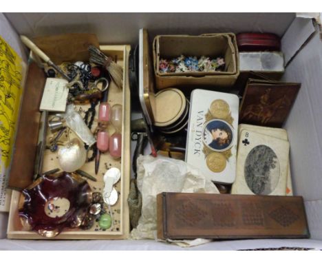 Various collectable craft and other items including Dorset button plates, beads, paper craft flowers, deck of Australian play