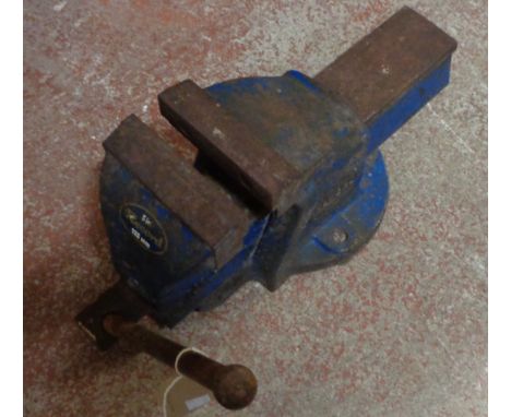A Record No. 5 bench vise