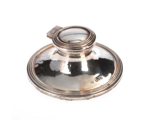 SILVER CIRCULAR DESK TOP INKWELL WITH A HINGED LID, GLASS LINER AND LOADED BASE, CHESTER 1910MAKER: UNKNOWNDIAMETER 3 INCHESH