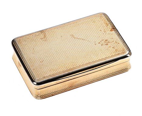 SILVER GILT SNUFF BOX WITH AN ENGINE TURNED FINISH TO THE BASE, SIDES AND HINGED LID AND GILT INTERIOR, LONDON 1811MAKER: JOH