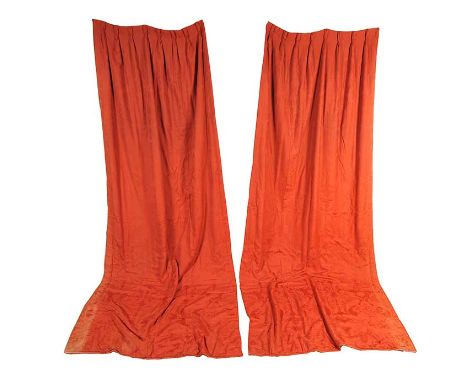 ONE PAIR OF CRIMSON FLORAL PRINT COTTON CURTAINS, LINED AND INTELRINED ALONG WITH SWAG, FRINGED PELMETS AND FOUR ROPE TIE BAC
